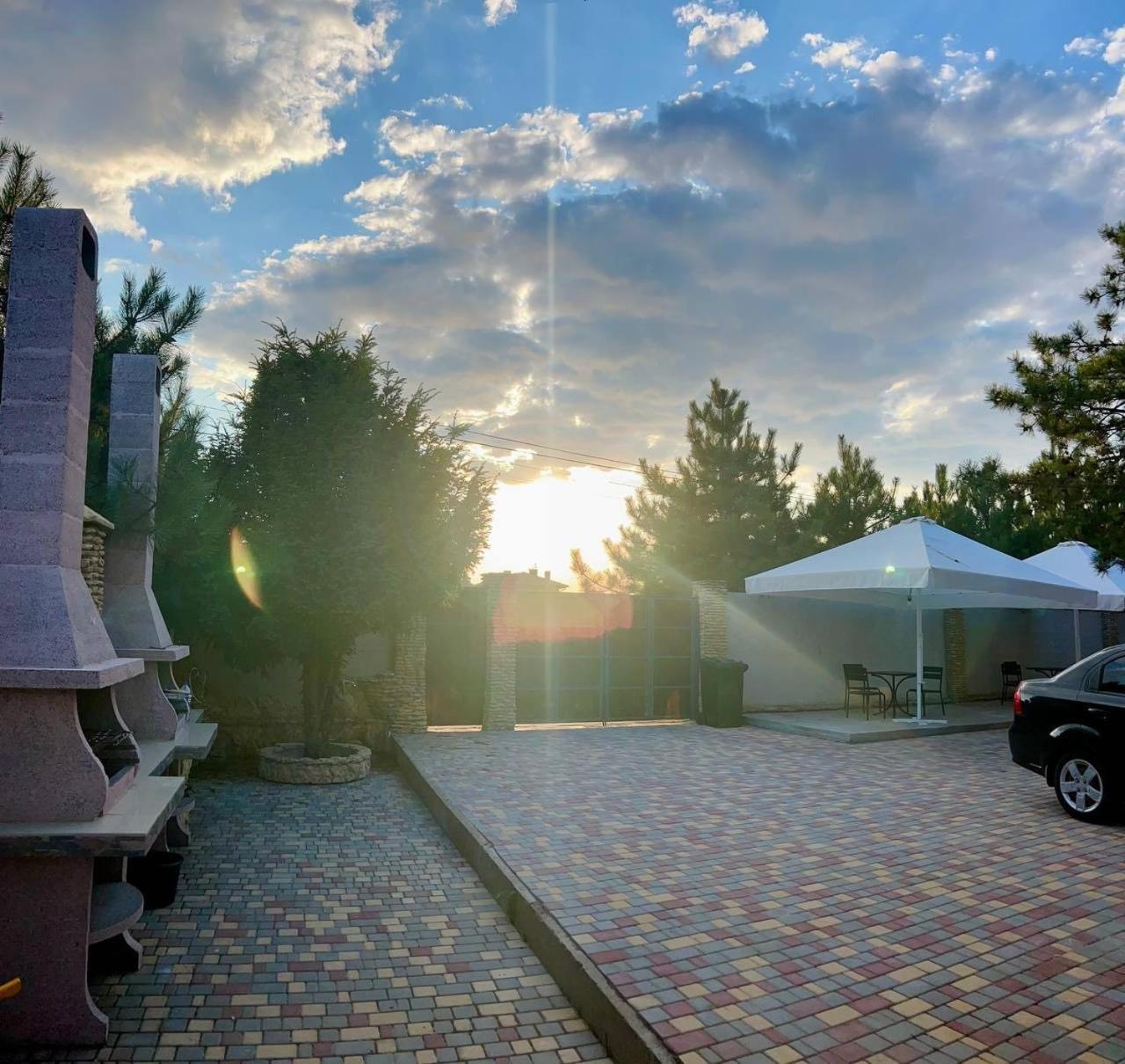 More Nadezhd Sanzhiyka Exterior photo
